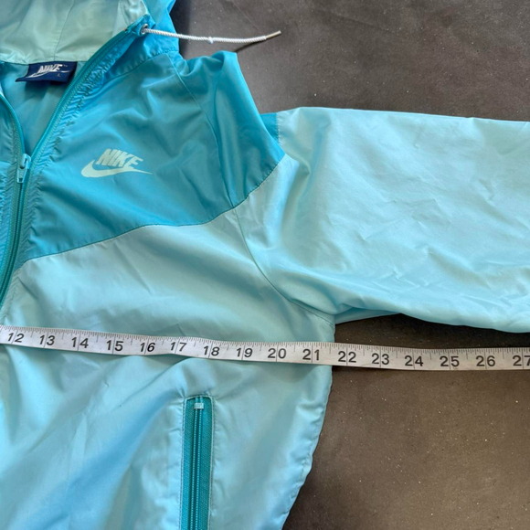 Vintage 80s Women’s Nike Windbreaker Jacket - Picture 5 of 7